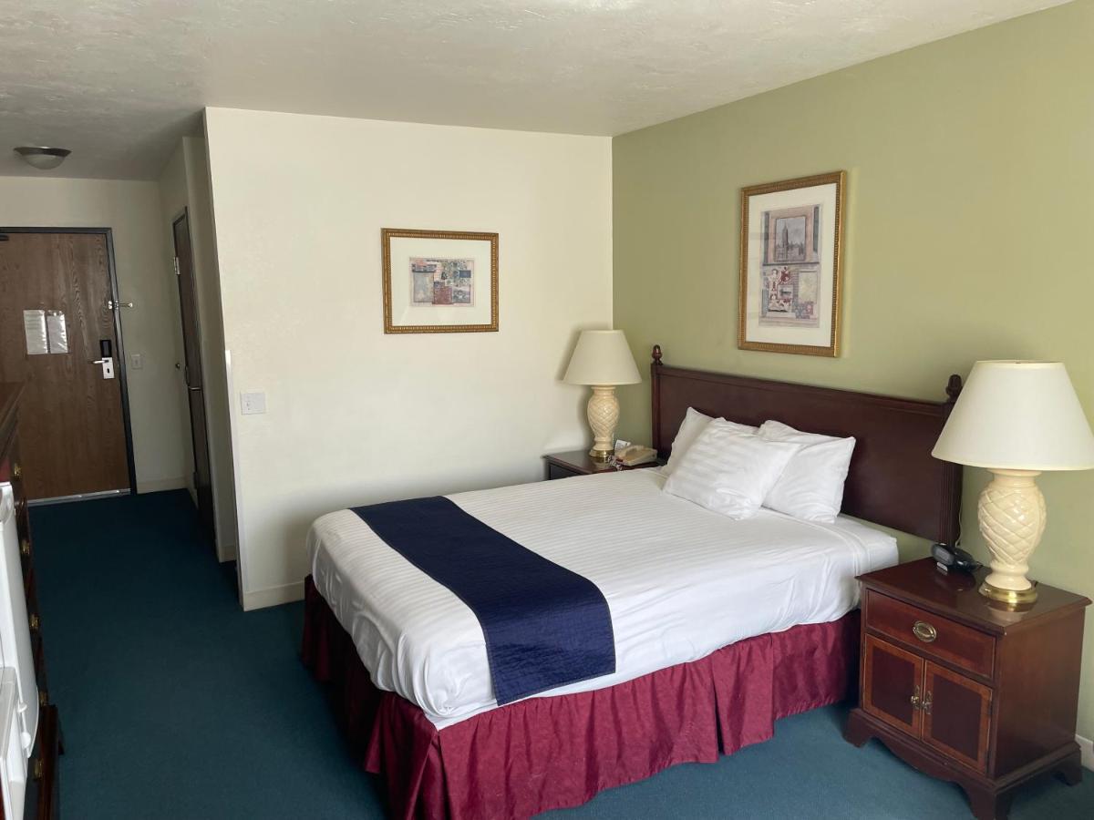Super 8 By Wyndham Montpelier Otel Dış mekan fotoğraf